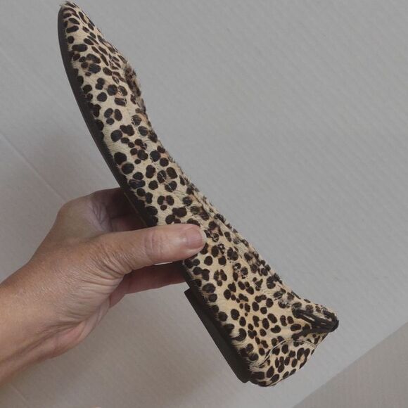 👍 Gap  Leopard Flats.     A4 - Picture 5 of 6